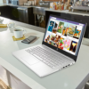 Computadora portátil HP de 14" plateada - Imagen 3