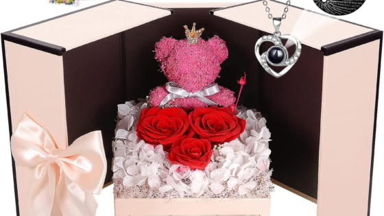 Oso de musgo de rosa preservado con 100 collares con texto en inglés "I Love You"