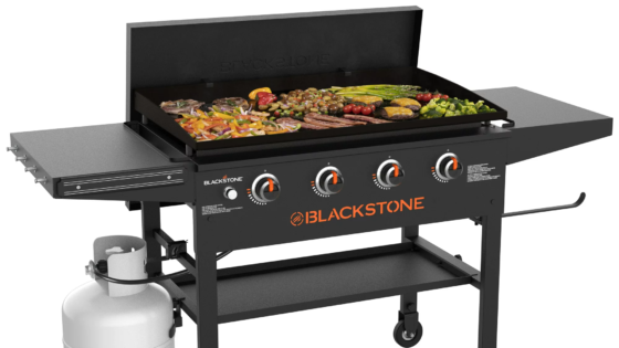 Estación de cocción con plancha Blackstone de 4 quemadores de 36" con tapa dura